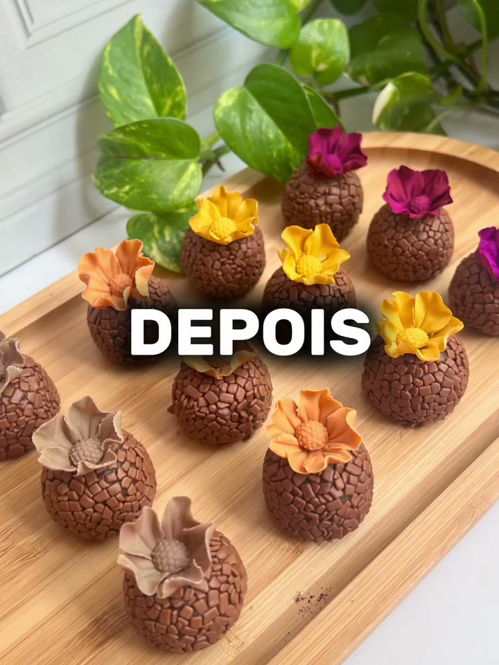 Brigadeiros decorados com flores de açúcar